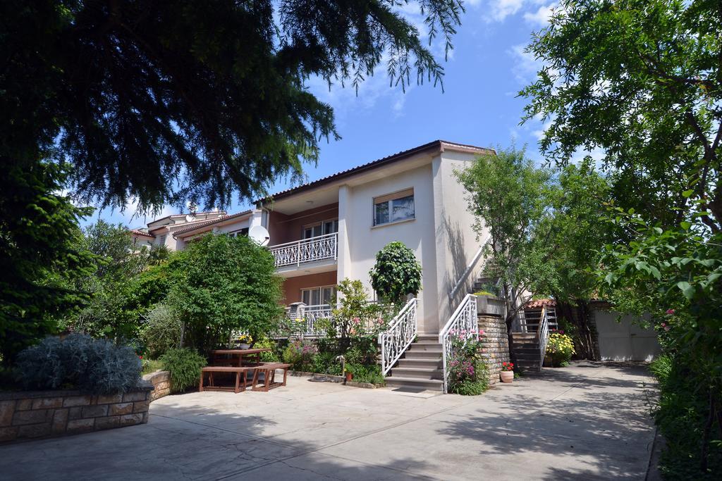 Apartment Rojnic Pula Exterior photo