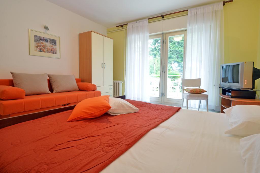 Apartment Rojnic Pula Exterior photo