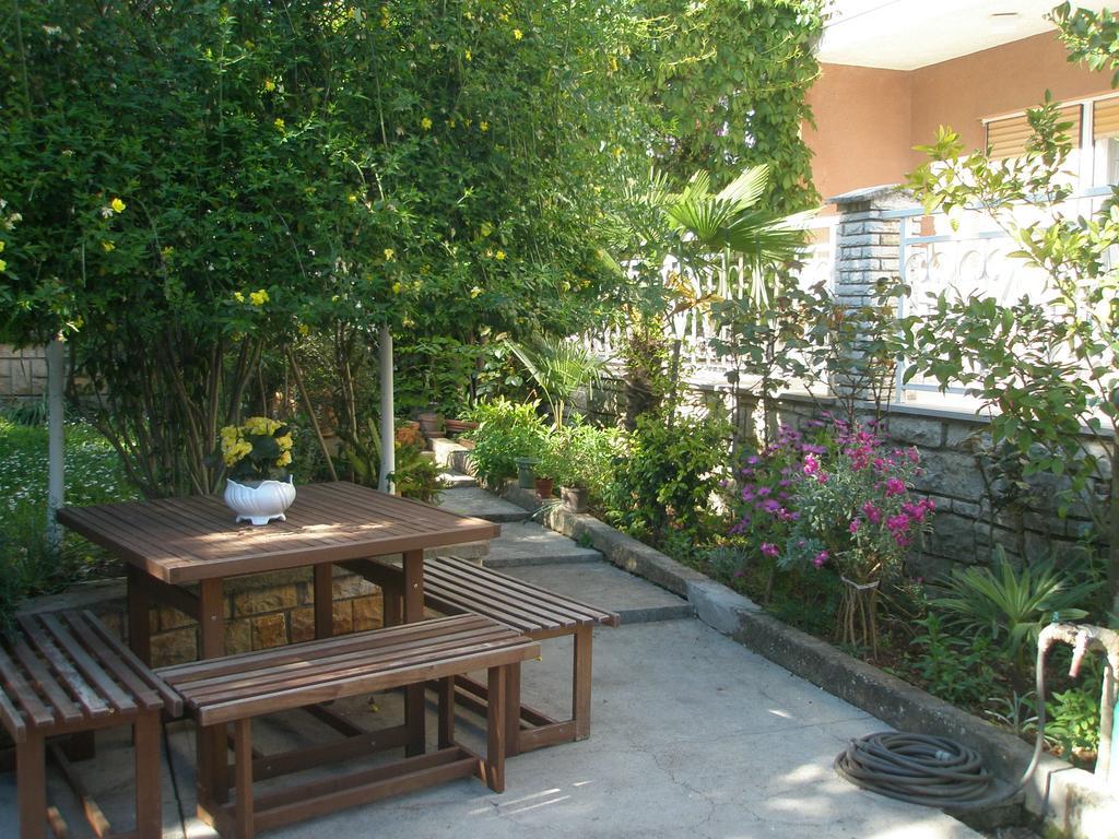 Apartment Rojnic Pula Exterior photo